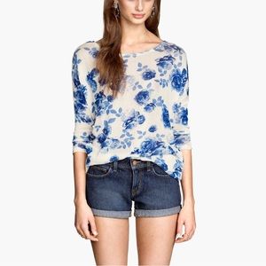 H&M Divided Blue Floral Knit Top